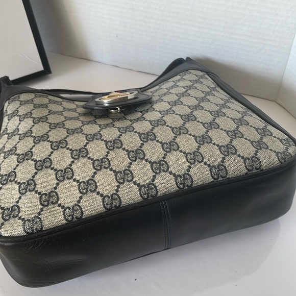 Authentic Gucci Canvas Sherry Line Shoulder Bag. - Picture 11 of 17